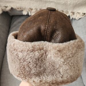 Faux Shearling Trim Leather-Effect Winter Hat in Brown